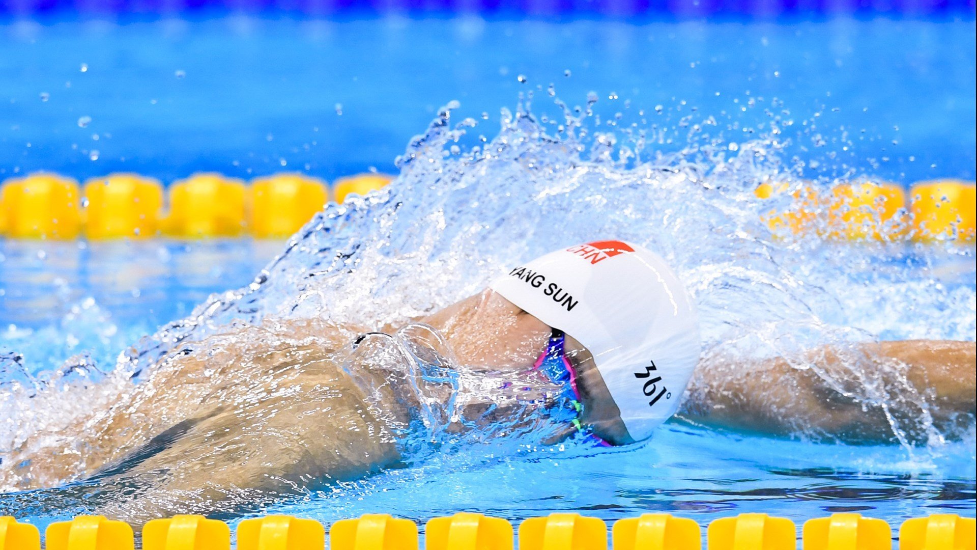 惊心动魄的点球大战!门将神勇扑救助球队逆转夺冠